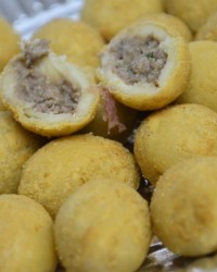 Detalhes do produto Bolinho de Carne (21g)