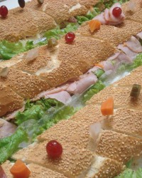 Detalhes do produto Lanche de Metro Patê de Frango (20 Pedaços)